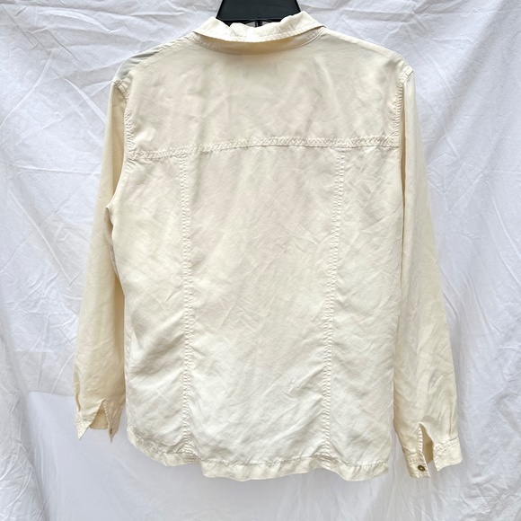 Cream 100% Silk Oyster Shell Button Down Blouse - Picture 4 of 5